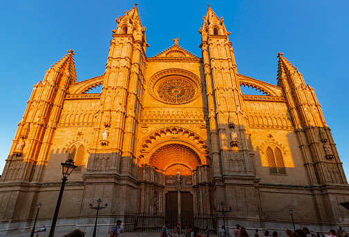 La Cathédrale de Palma de Majorque s&#8217;illumine une fois de plus à la « Fiesta de la Luz » - Nivia Born Boutique Hotel