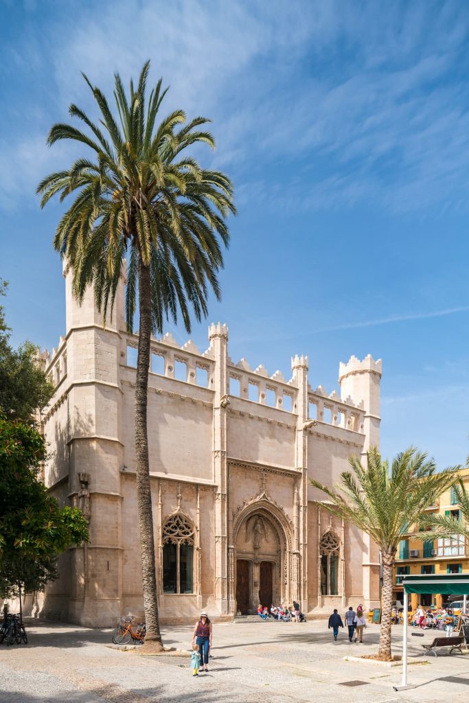 La Lonja de Palma, un trésor gothique au cœur d’un quartier tendance - Nivia Born Boutique Hotel